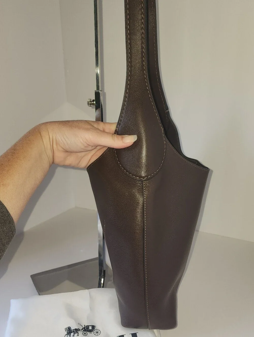 NWT Coach Brooklyn 28 Maple (SLIGHT FLAWS)